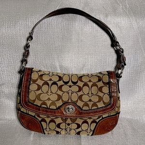 COACH HANDBAG HAND HELD WITH STRAP, BROWN AND TAN COLOR IN GOOD CONDITION.